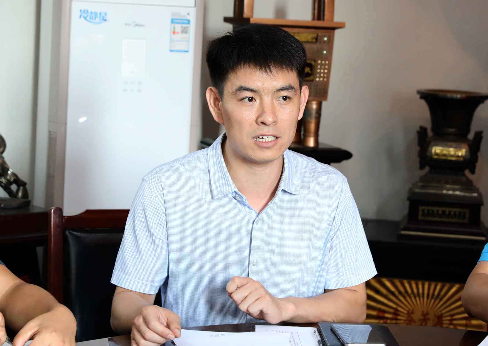 院党委副书记张大为主持会议